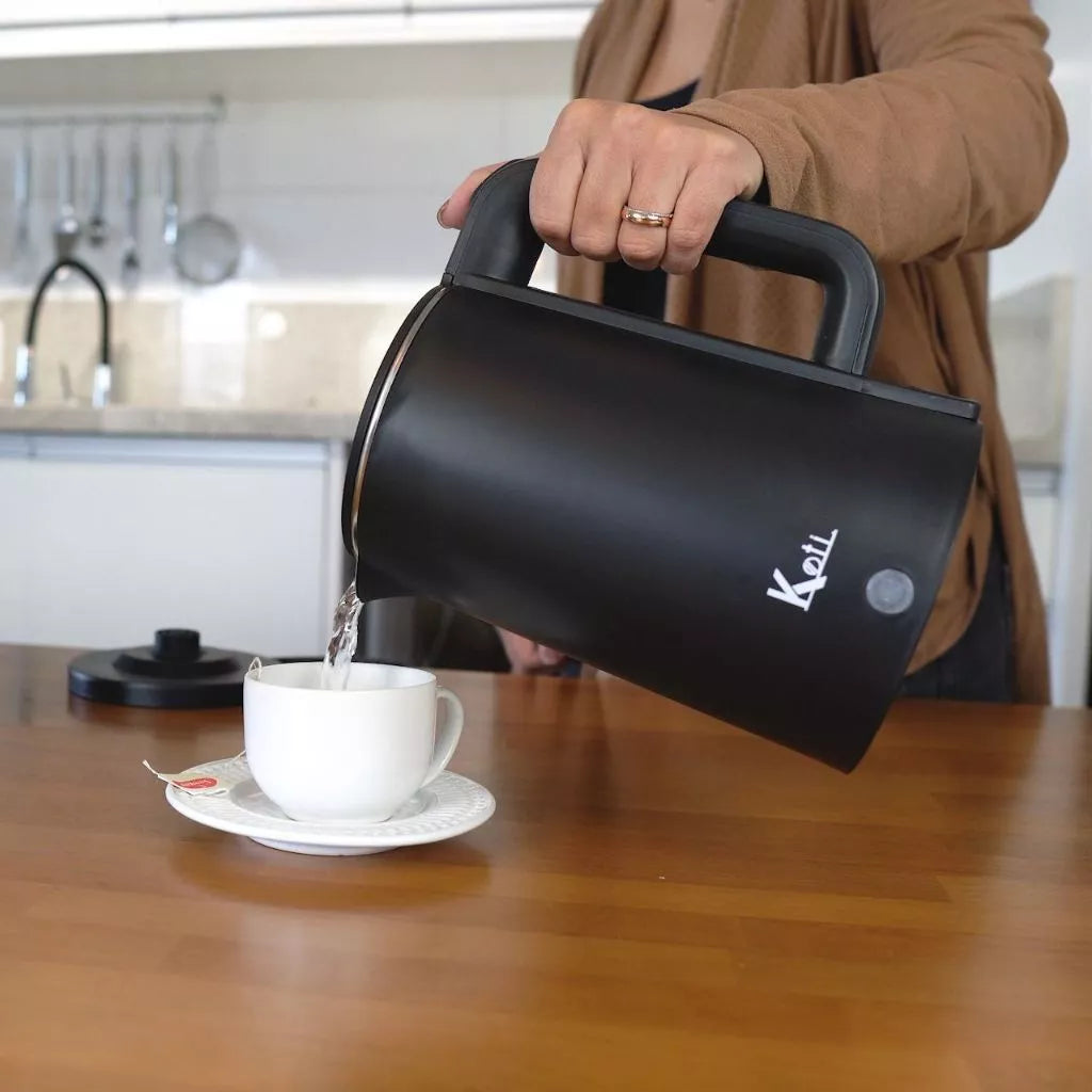 Chaleira Elétrica KOTI | Água Fervida Rápido e Com Segurança