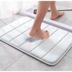 Tapete Banheiro SoftStep | Segurança Total e Toque Macio Incomparável