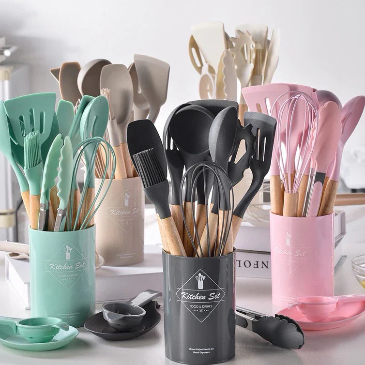 Kit Utensílios de Cozinha em Silicone e Cabo de Madeira